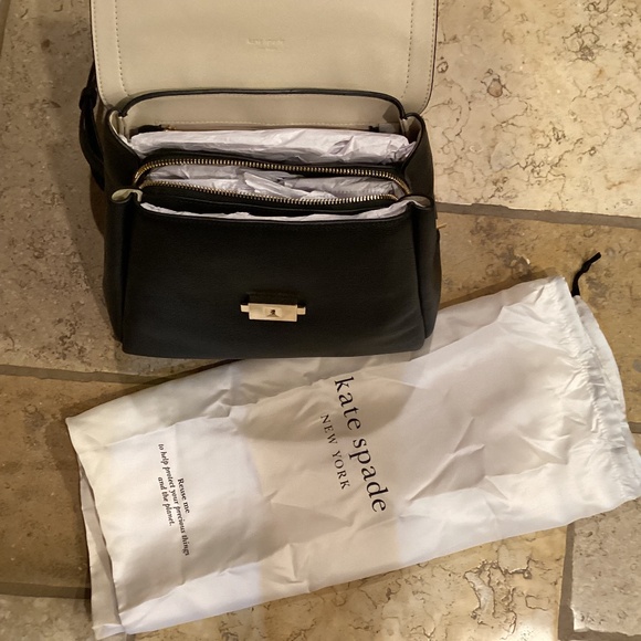 Kate Spade NY Nouveau Black Pebbled Leather Flap Bag/Purse/Backpack Medium Size - Picture 11 of 16